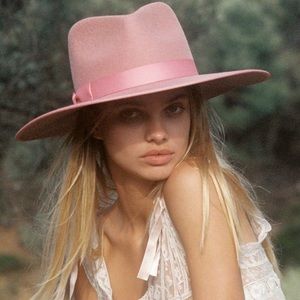 Lack of Color Rose Rancher Small